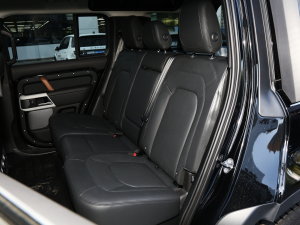 2023Ŀ 110 3.0T P400 ؄e 