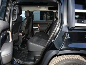 2023Ŀ 110 3.0T P400 ؄e ſg