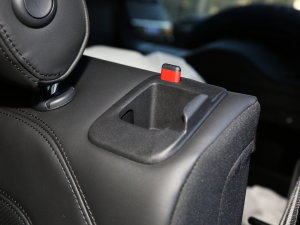 2023Ŀ 110 3.0T P400 ؄e g