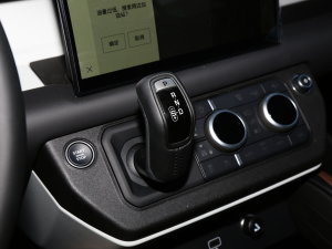 2023Ŀ 110 3.0T P400 ؄e QU