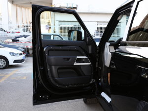 2023Ŀ 110 3.0T P400 ؄e {λ܇T