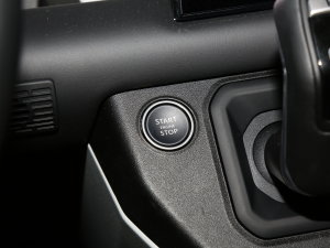 2023Ŀ 110 3.0T P400 ؄e п؅^(q)