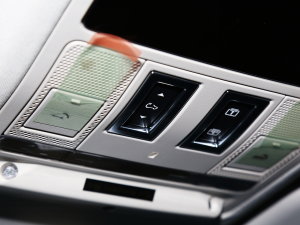 2023Ŀ 110 3.0T P400 ؄e п؅^(q)