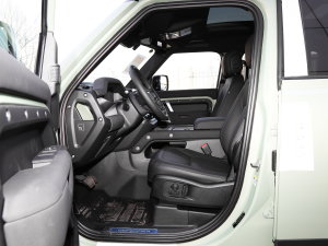 2023110 3.0T P400 75 ǰſg