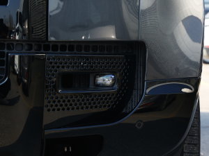 2023130 3.0T P400 X ^