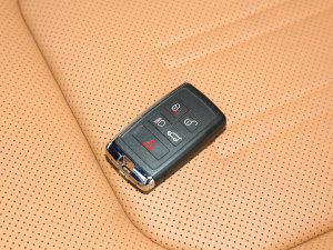 2023130 3.0T P400 X ܇耳