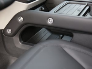 2023Ŀ 90 3.0T P400 XS g