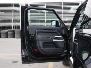 2023Ŀ 90 3.0T P400 XS {λ܇T