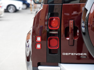 2023130 3.0T P400 HSE ^