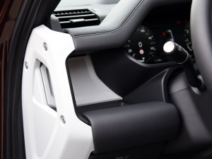 2023130 3.0T P400 HSE g