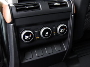 2023130 3.0T P400 HSE п؅^