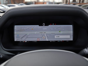 2023130 3.0T P400 HSE п؅^