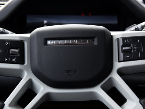 2023130 3.0T P400 HSE п؅^