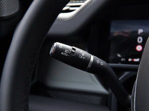 2023130 3.0T P400 HSE п؅^