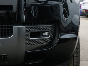 2023Ŀ 110 5.0T V8 ^