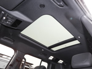 2023Ŀ 110 5.0T V8 촰