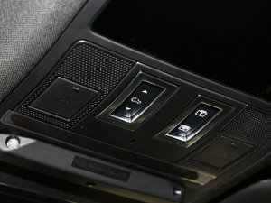 2023Ŀ 110 5.0T V8 п؅^(q)