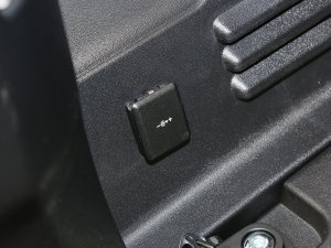 2023Ŀ 110 5.0T V8 п؅^(q)