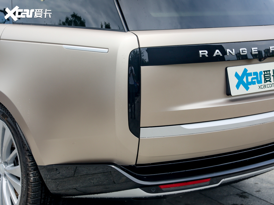 2023 4.4 V8 530PS װl