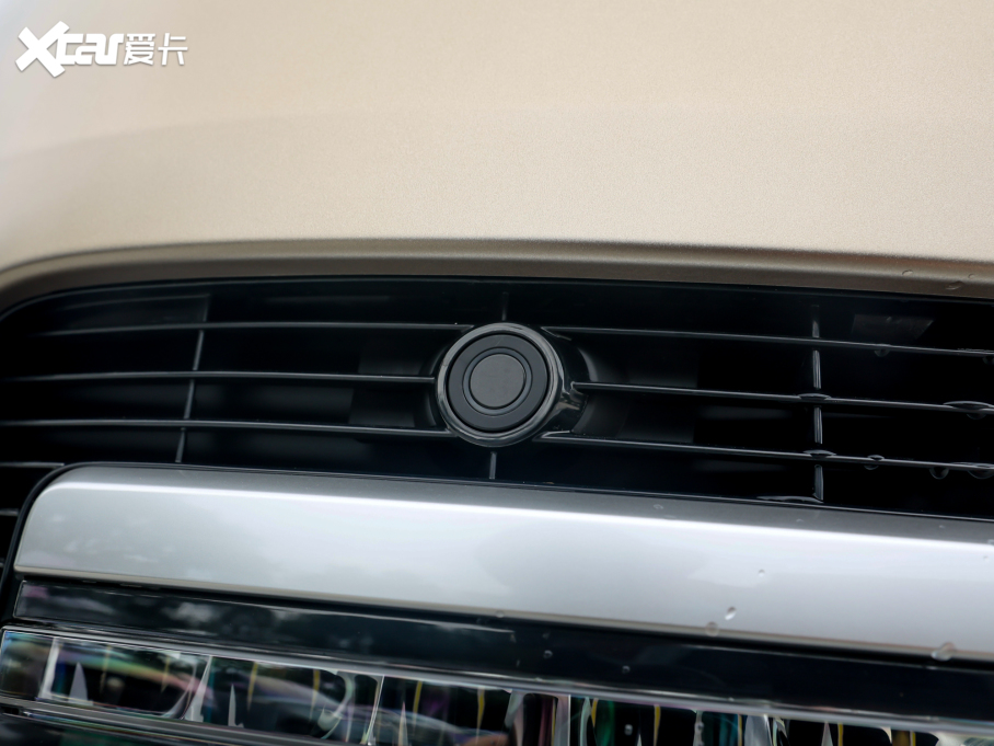 2023 4.4 V8 530PS װl(f)