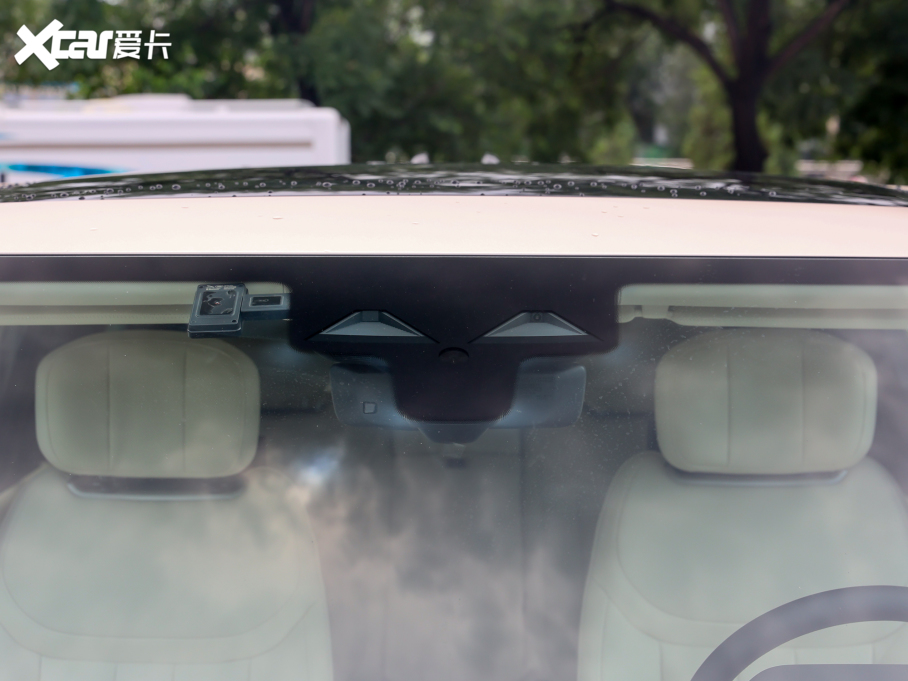 2023 4.4 V8 530PS װl(f)