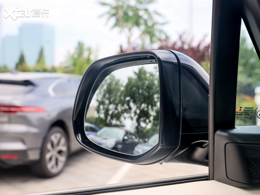 2023 4.4 V8 530PS װl