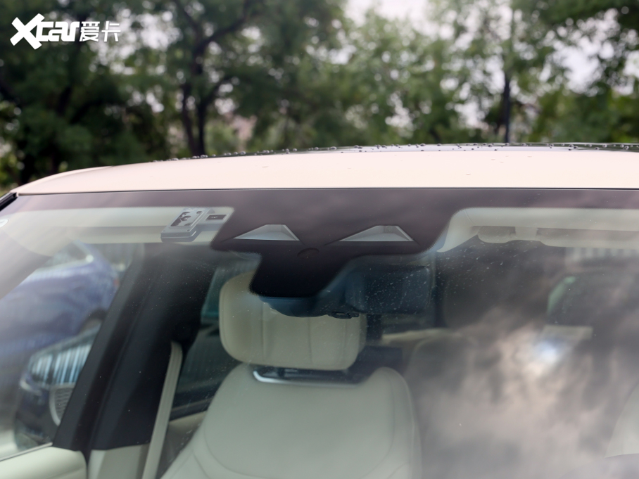 2023 4.4 V8 530PS װl