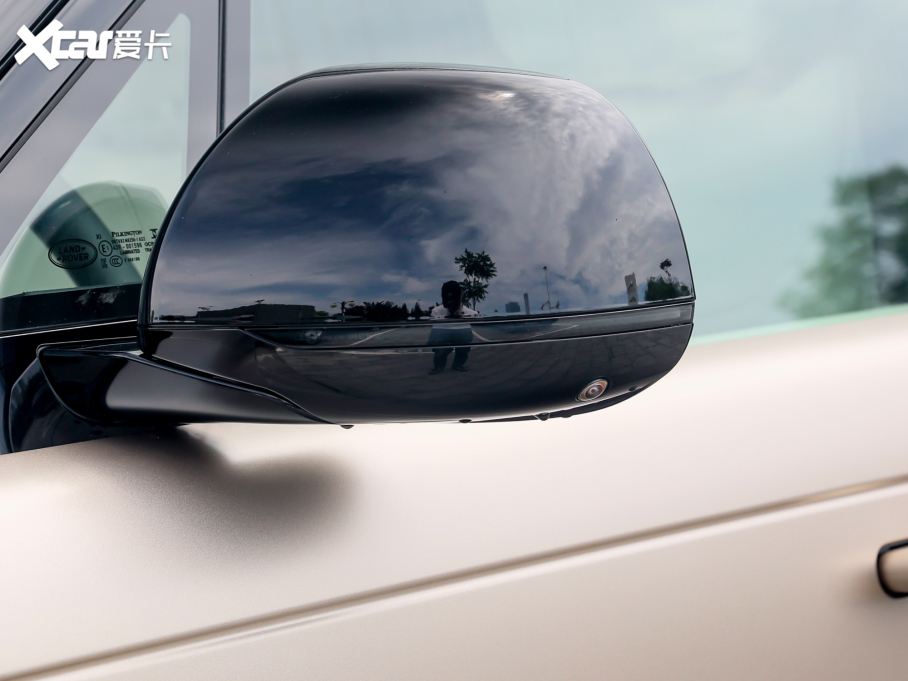 2023 4.4 V8 530PS װl