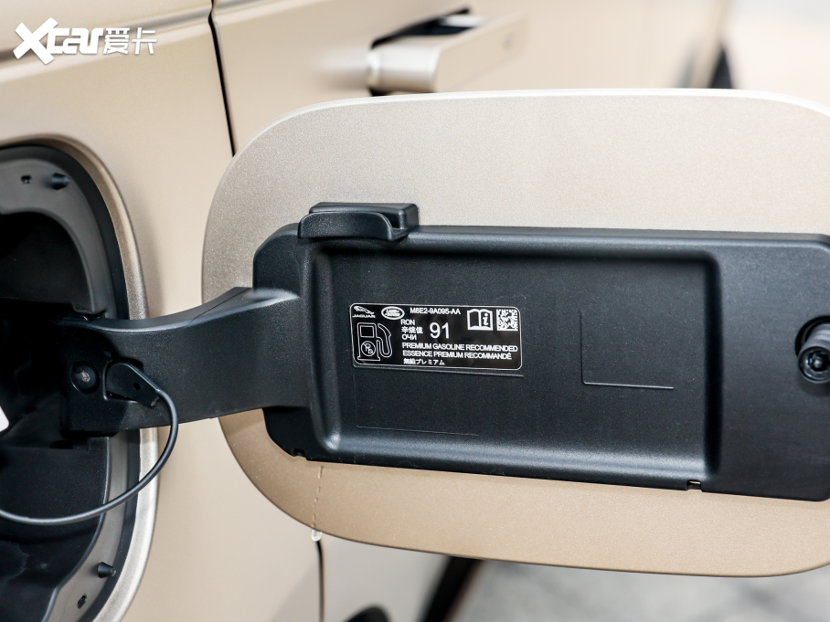 2023 4.4 V8 530PS װl