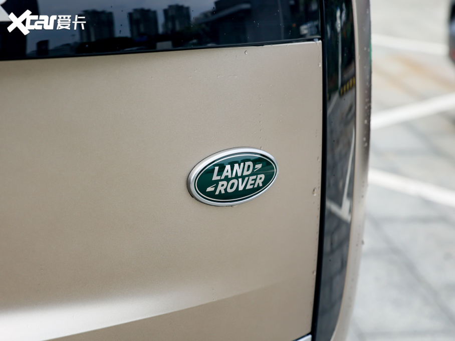 2023 4.4 V8 530PS װl