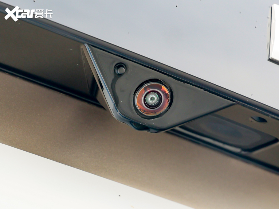 2023 4.4 V8 530PS װl(f)