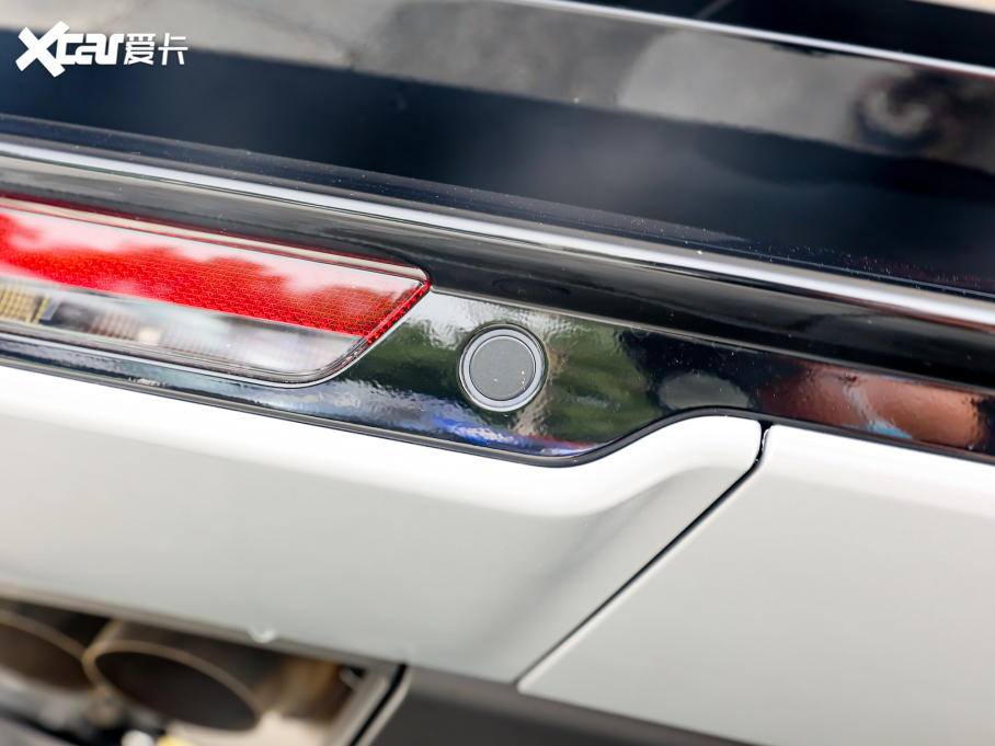 2023 4.4 V8 530PS װl