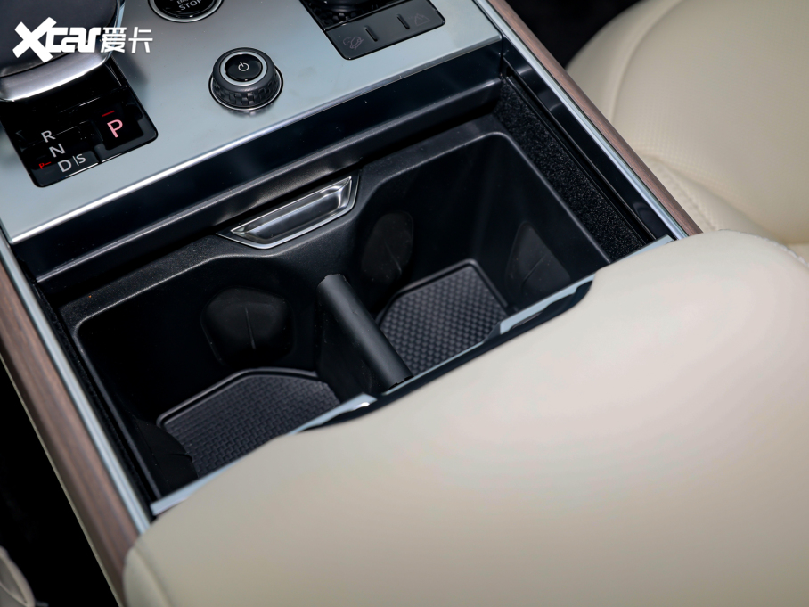 2023 4.4 V8 530PS װl