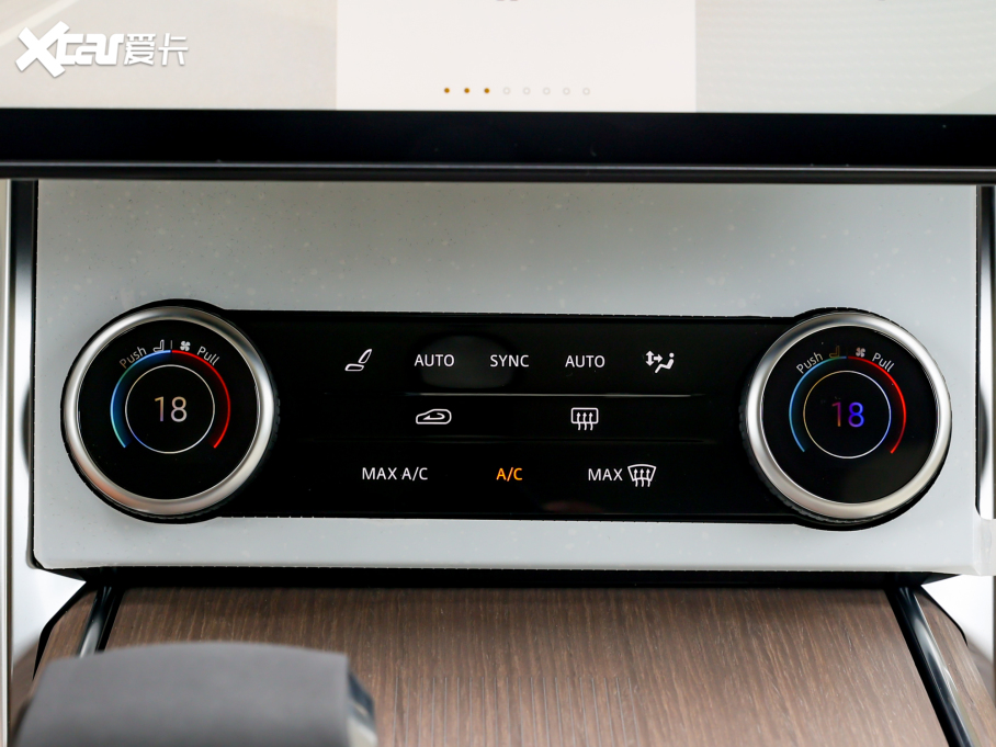 2023 4.4 V8 530PS װl(f)