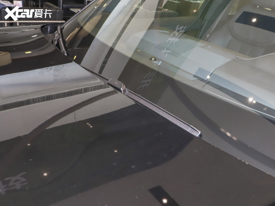 2023 3.0 L6 360PS ʢ