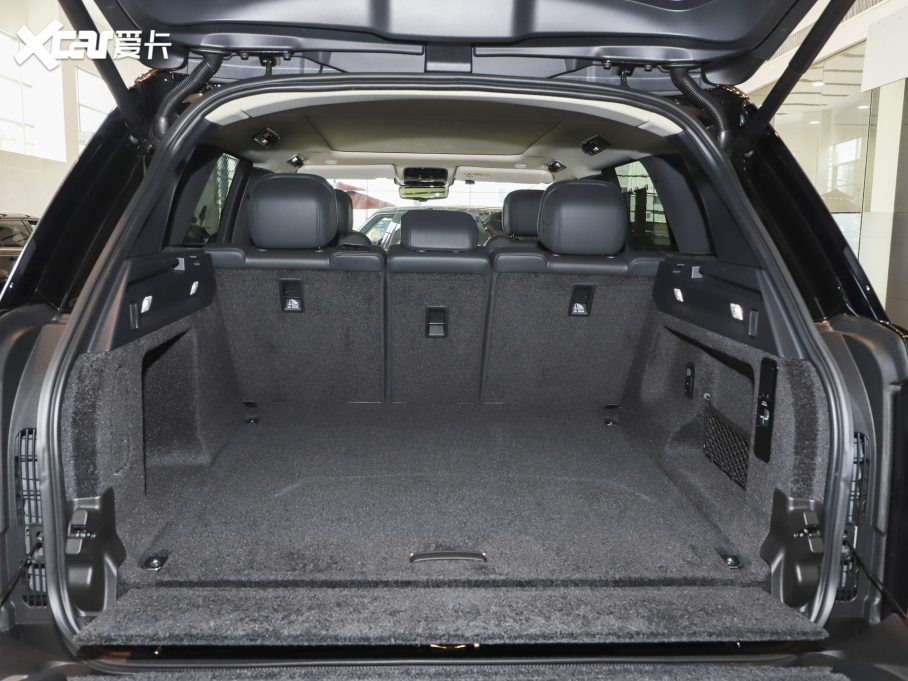 2023 3.0 L6 360PS ʢ