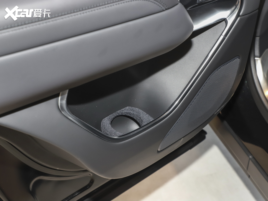 2023��� 3.0 L6 360PS ʢ����