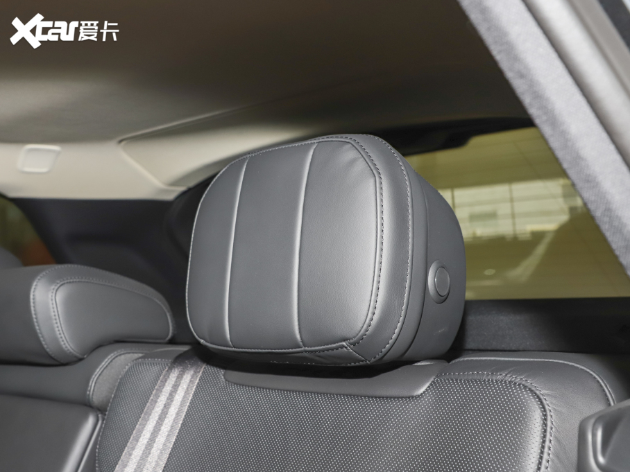 2023 3.0 L6 360PS ʢ