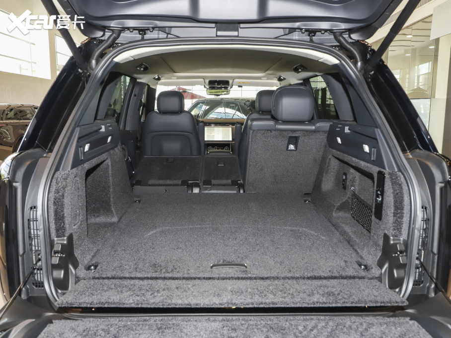 2023 3.0 L6 360PS ʢ