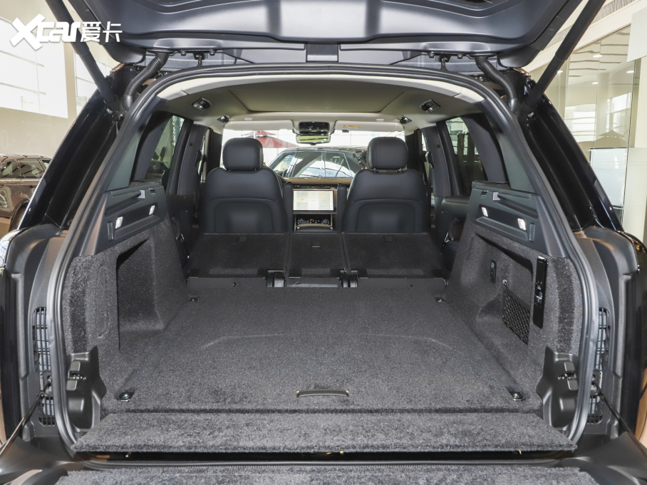 2023 3.0 L6 360PS ʢ