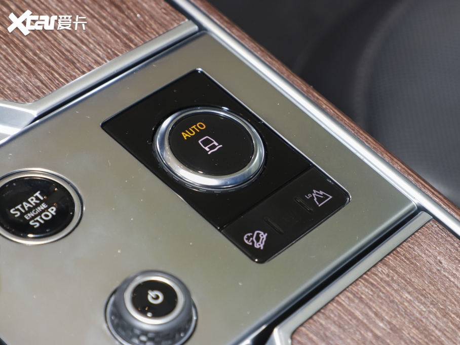 2023 3.0 L6 360PS ʢ