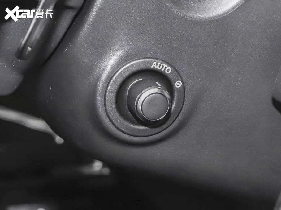 2023 3.0 L6 360PS ʢ