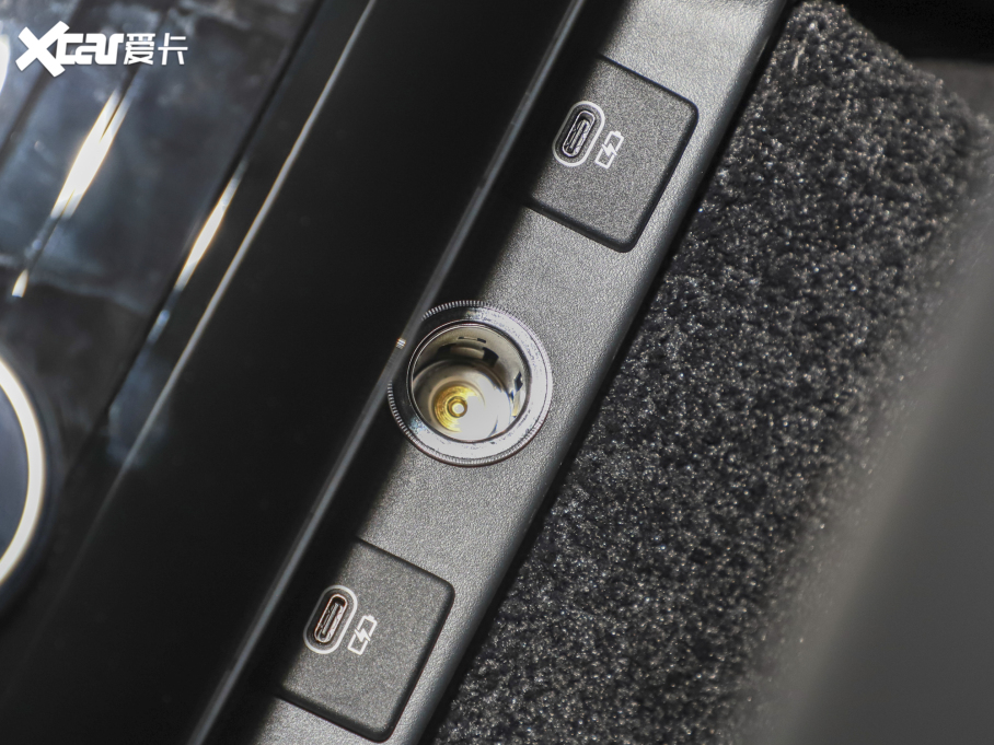 2023 3.0 L6 360PS ʢ