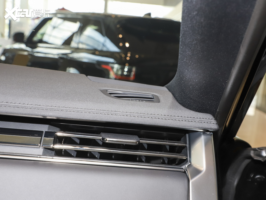 2023 3.0 L6 360PS ʢ