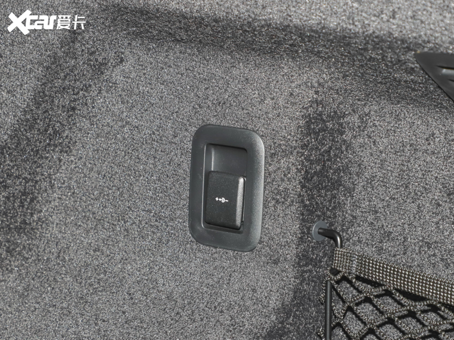 2023 3.0 L6 360PS ʢ