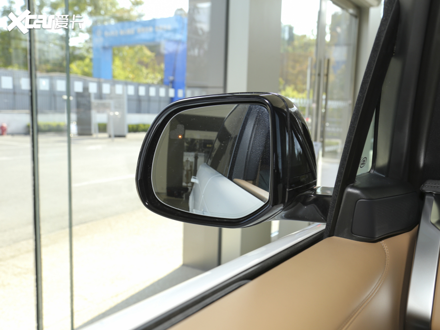 2023 3.0 L6 400PS L