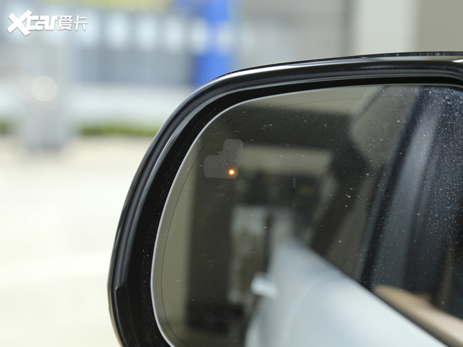 2023��� 3.0 L6 400PS �������L��