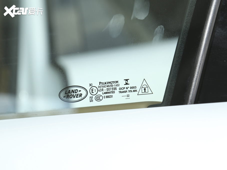 2023 3.0 L6 400PS (chung)L