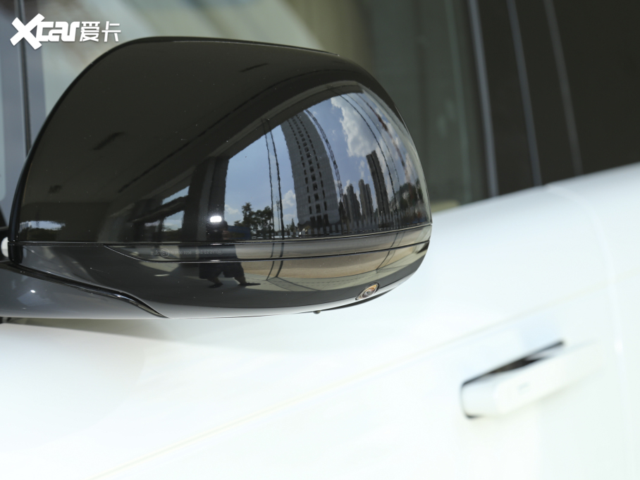 2023 3.0 L6 400PS L