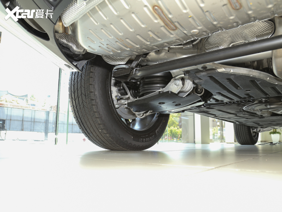 2023 3.0 L6 400PS L